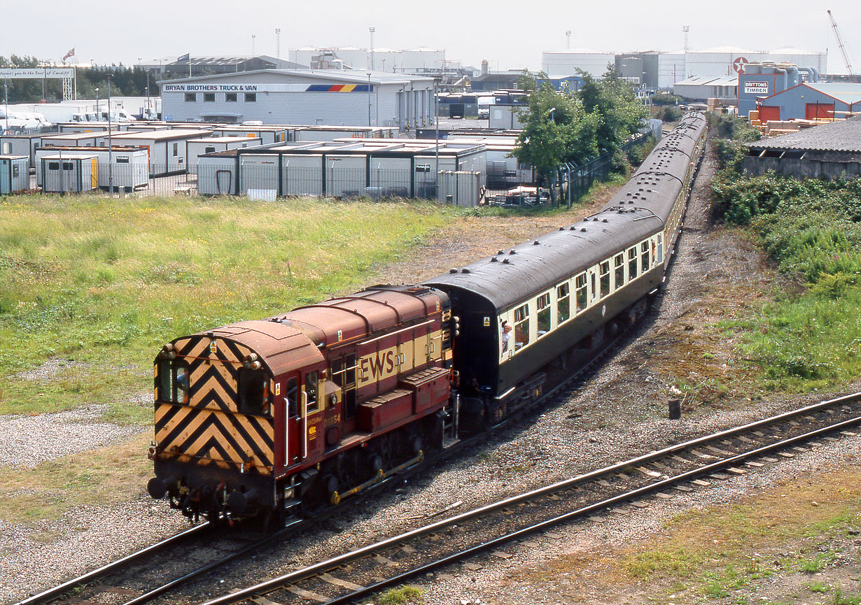 08854 Splott Junction 6 July 2002