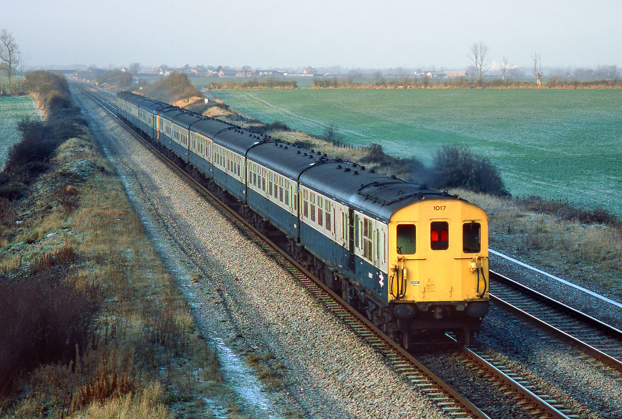 1017 & 1032 Denchworth (Circourt Bridge) 5 January 1985