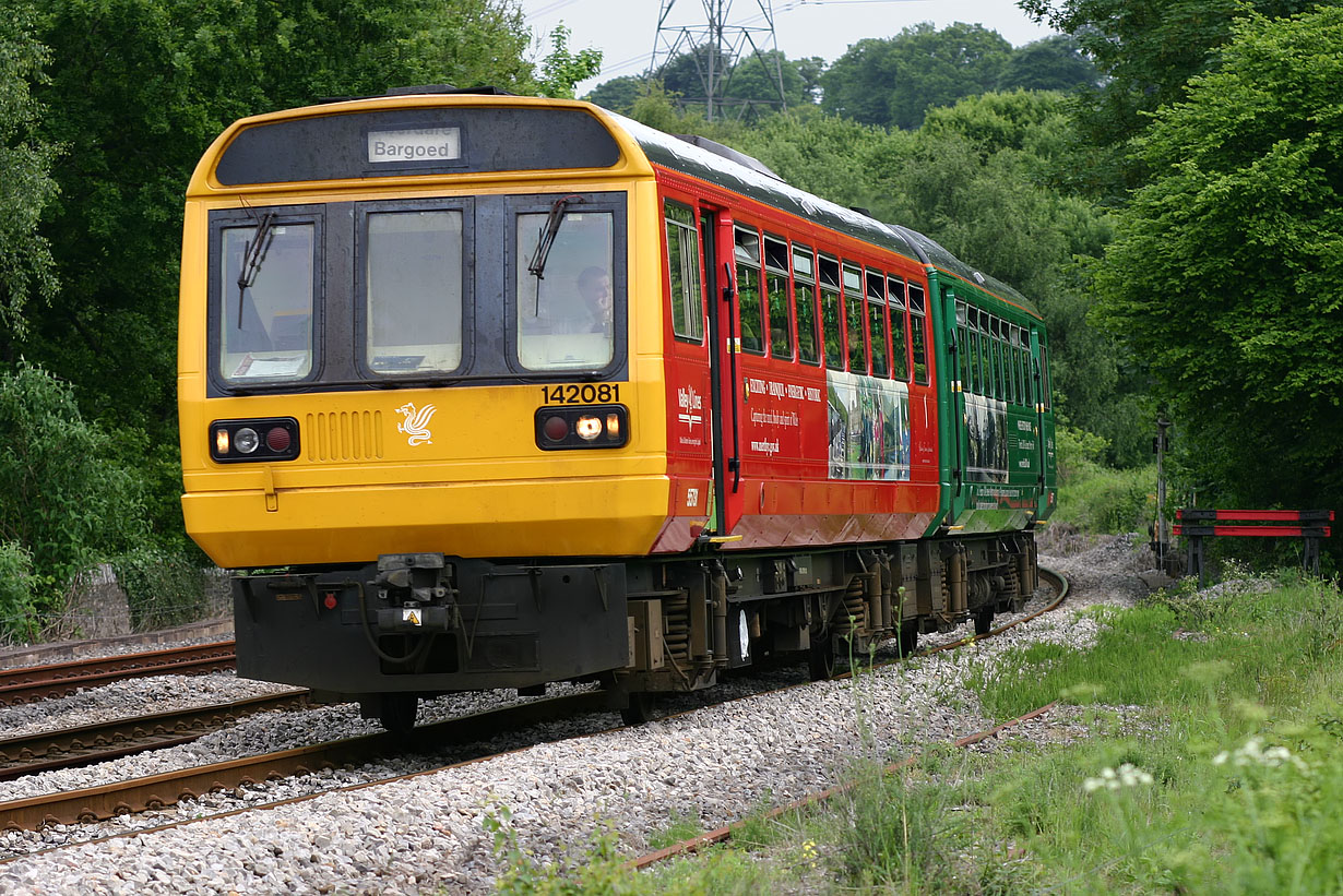 142081 Ystrad Mynach 7 June 2003