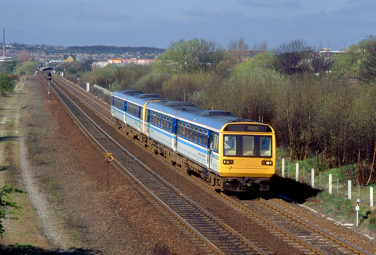 142085 & 142015 Old Denaby 31 March 1997