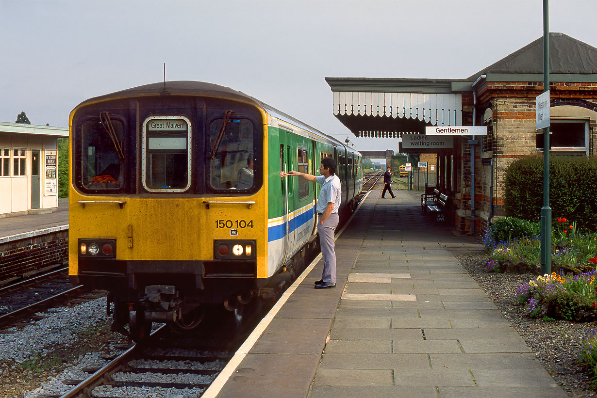 150104 Moreton-in-Marsh 2 May 1993