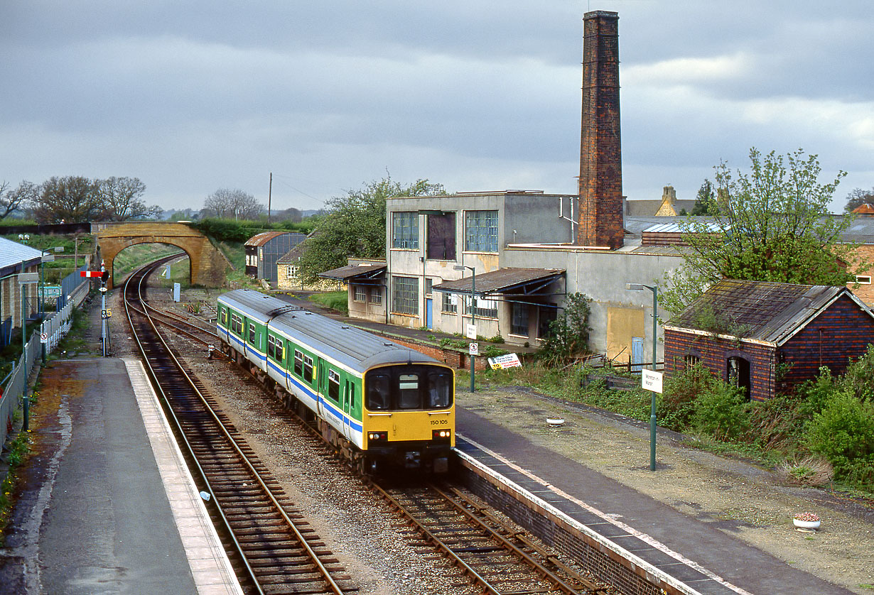 150105 Moreton-in-Marsh 26 April 1992