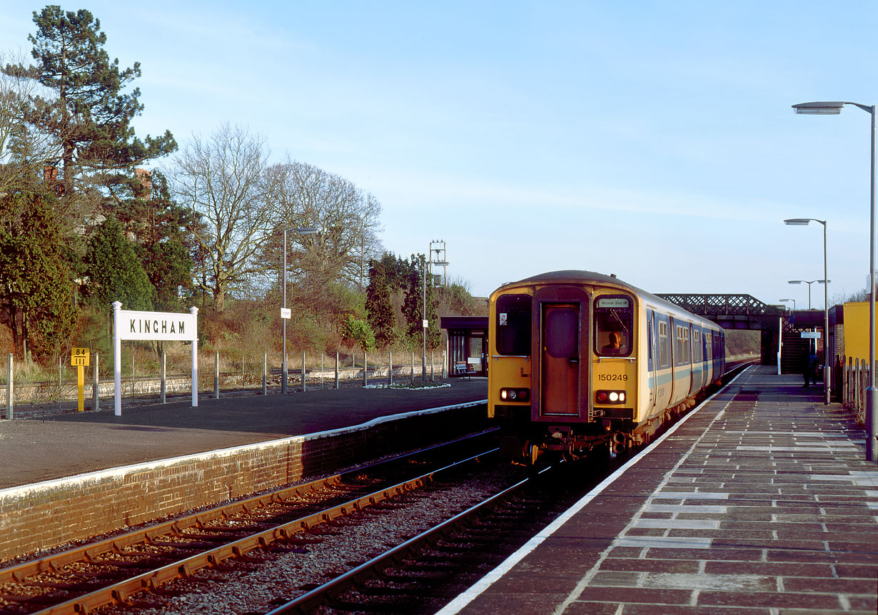 150249 Kingham 26 March 1989