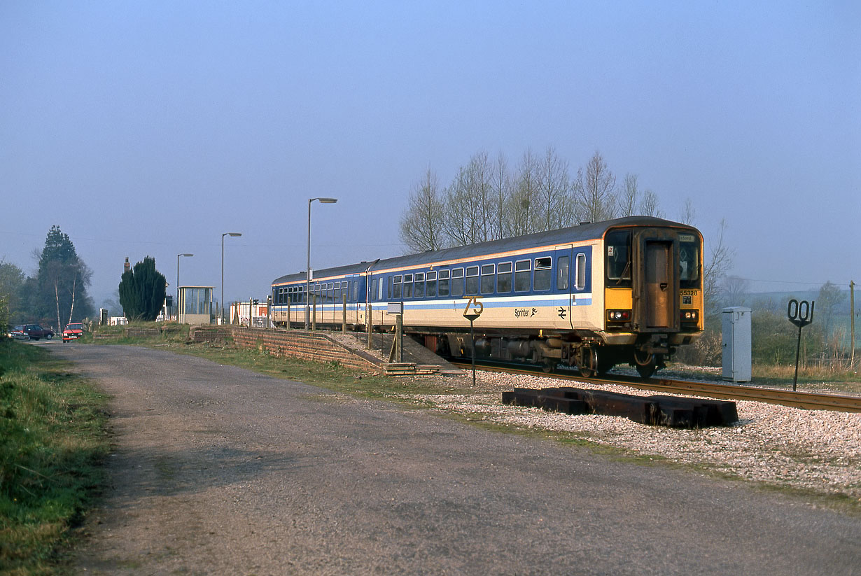 155328 Ascott-under-Wychwood 31 March 1990