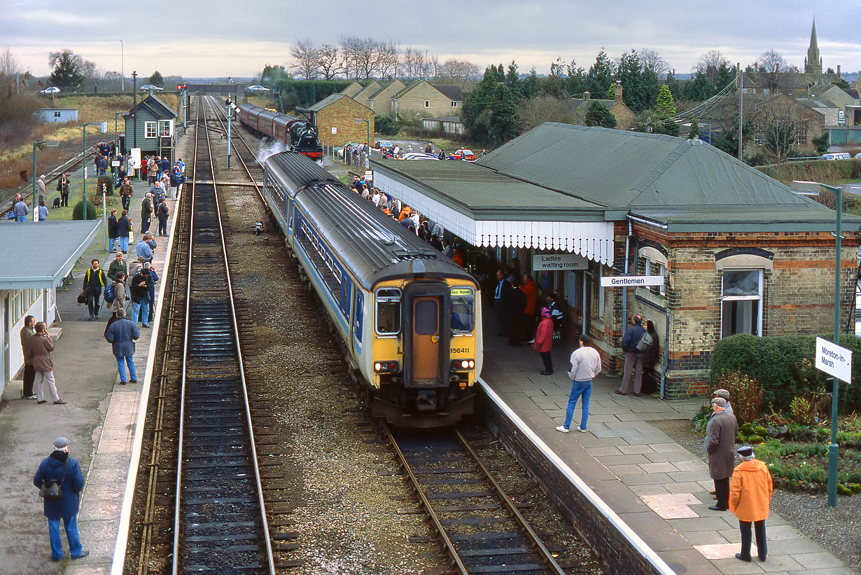 156411 Moreton-in-Marsh 12 December 1992