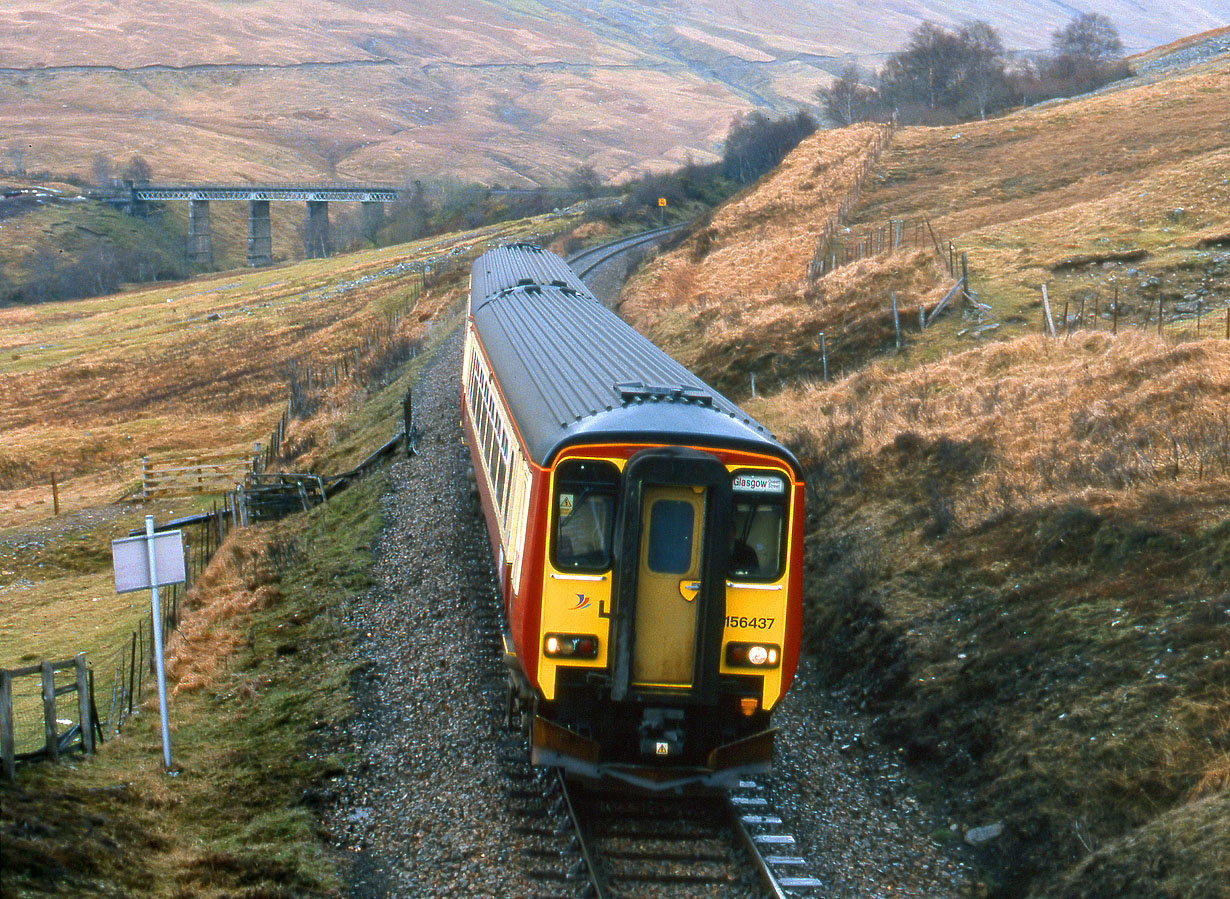 156437 Tyndrum (Horseshoe Curve) 12 April 2000