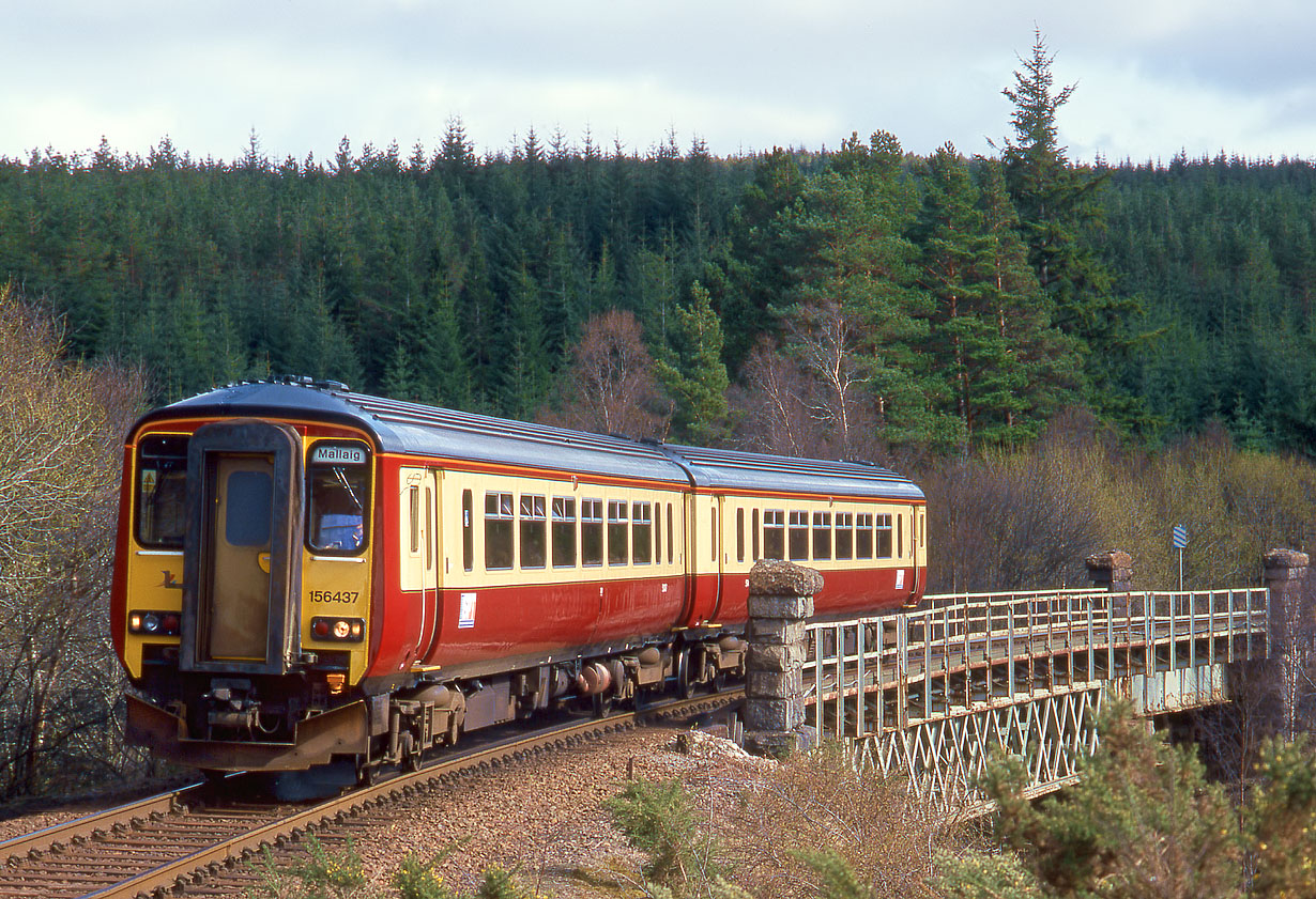 156437 Tulloch 11 April 2000