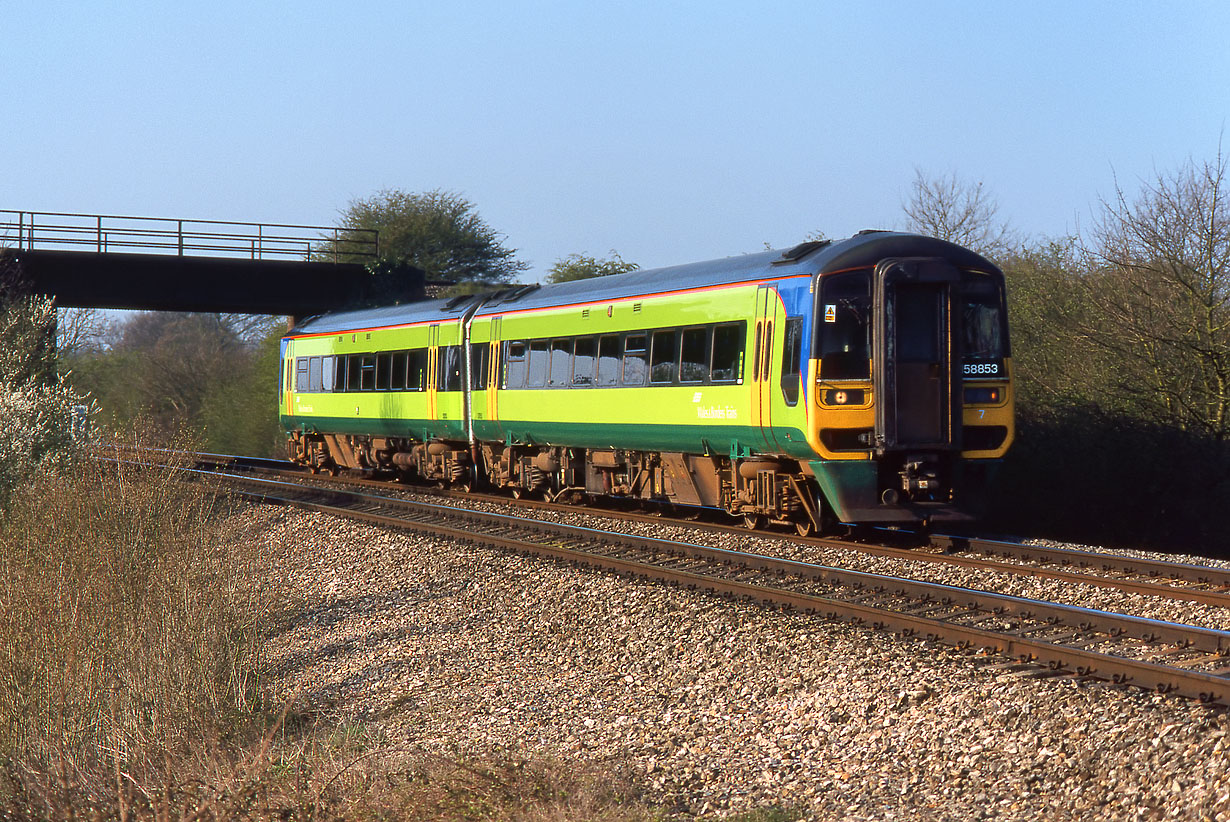 158853 Norton 12 April 2003