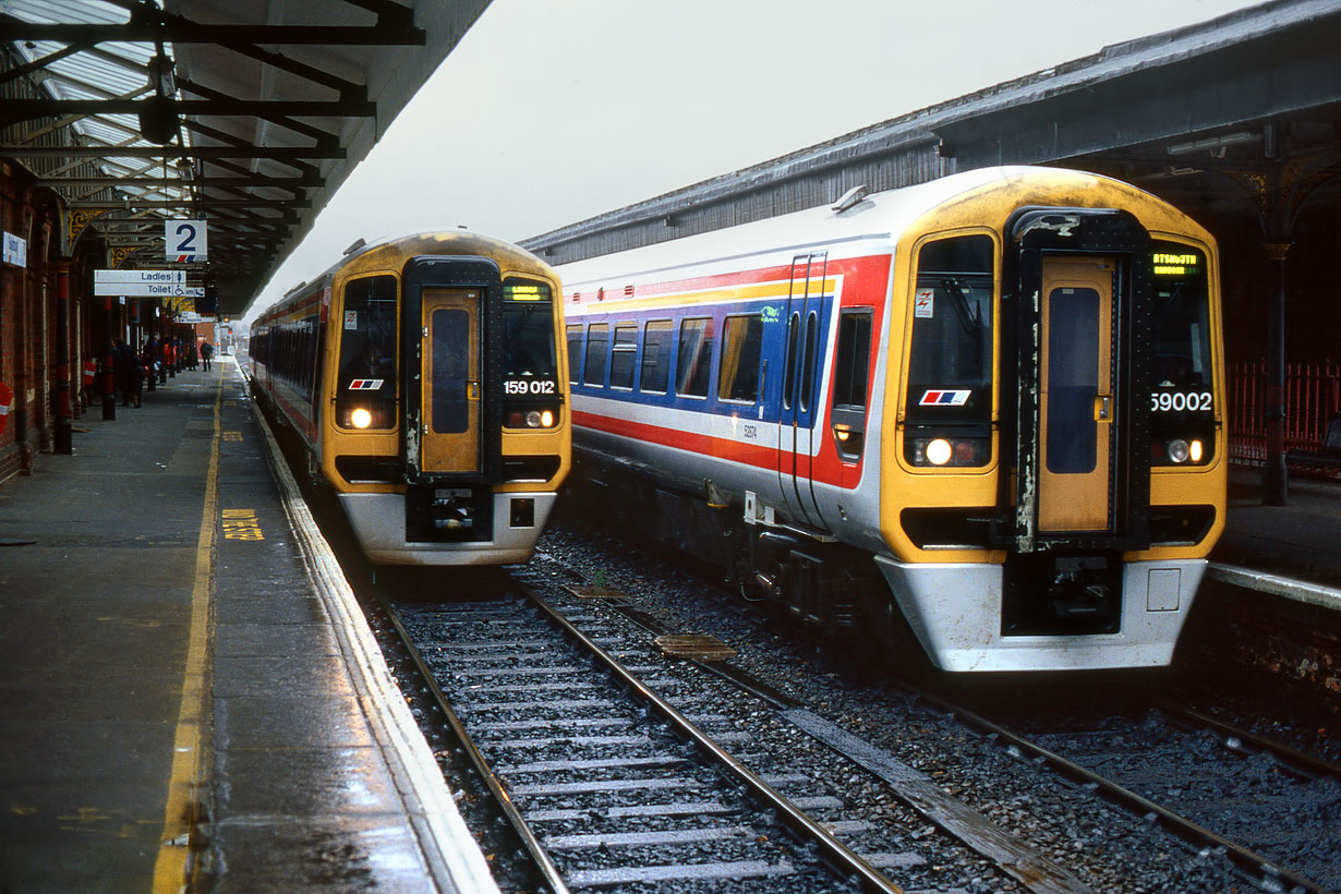 159002 & 159012 Salisbury 12 December 1993