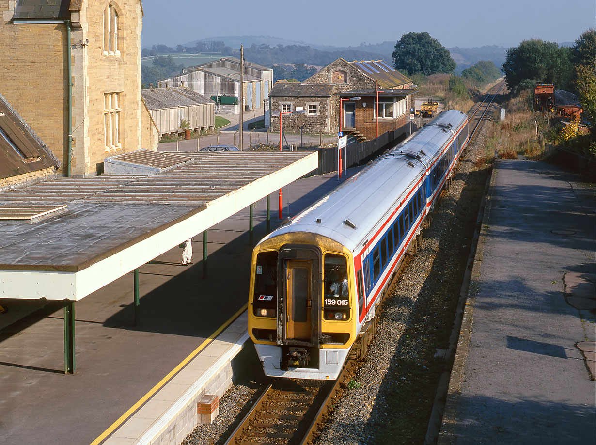 159015 Crewkerne 8 October 1994