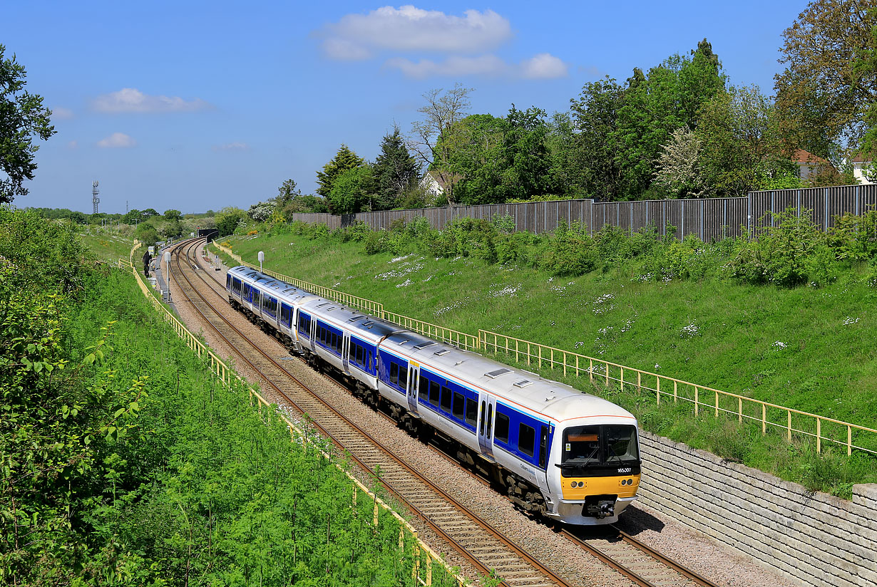 165007 & 165003 Wolvercote Tunnel 30 May 2021