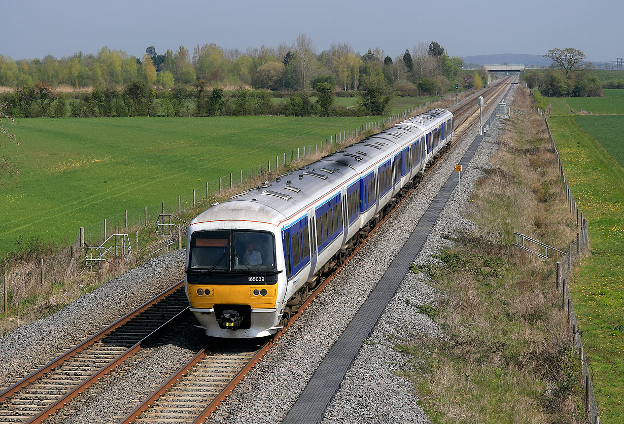 165039 & 165025 Islip (Brookfurlong Farm) 19 April 2019