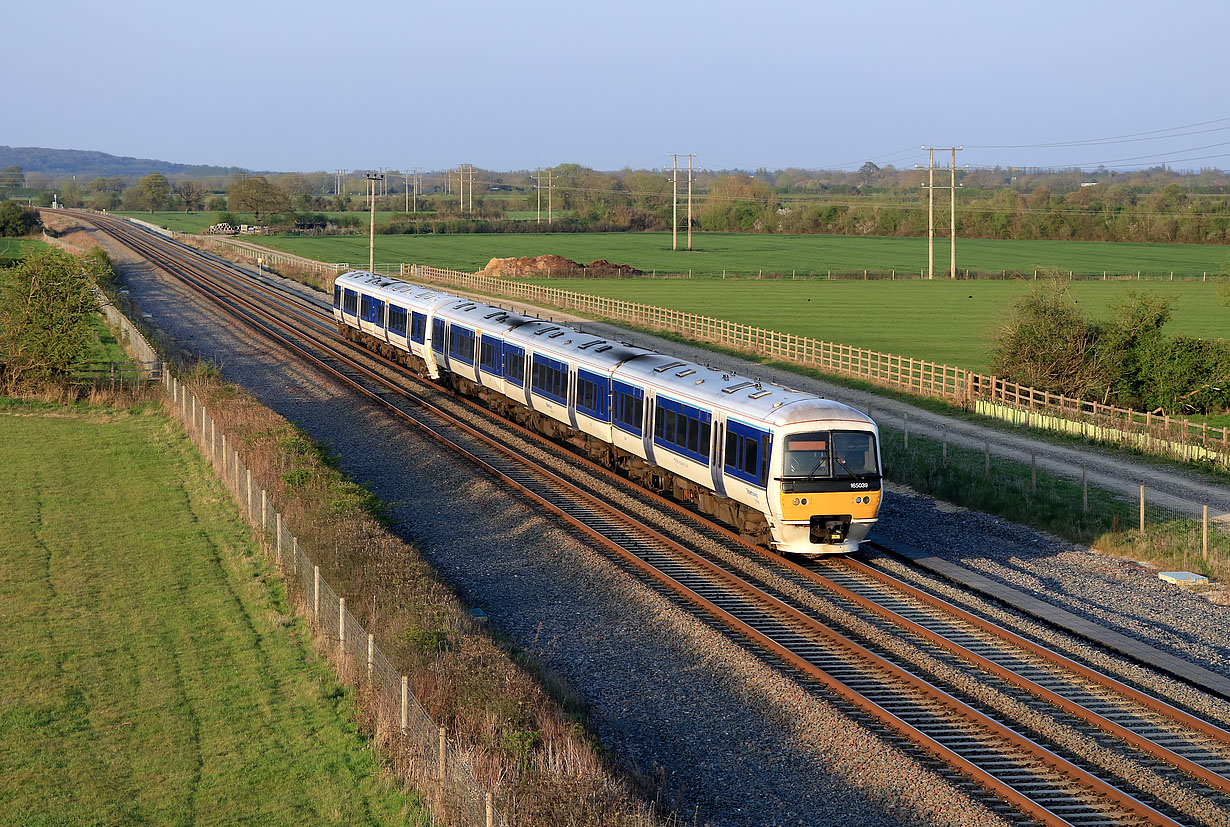 165039 & 165025 Oddington 19 April 2019