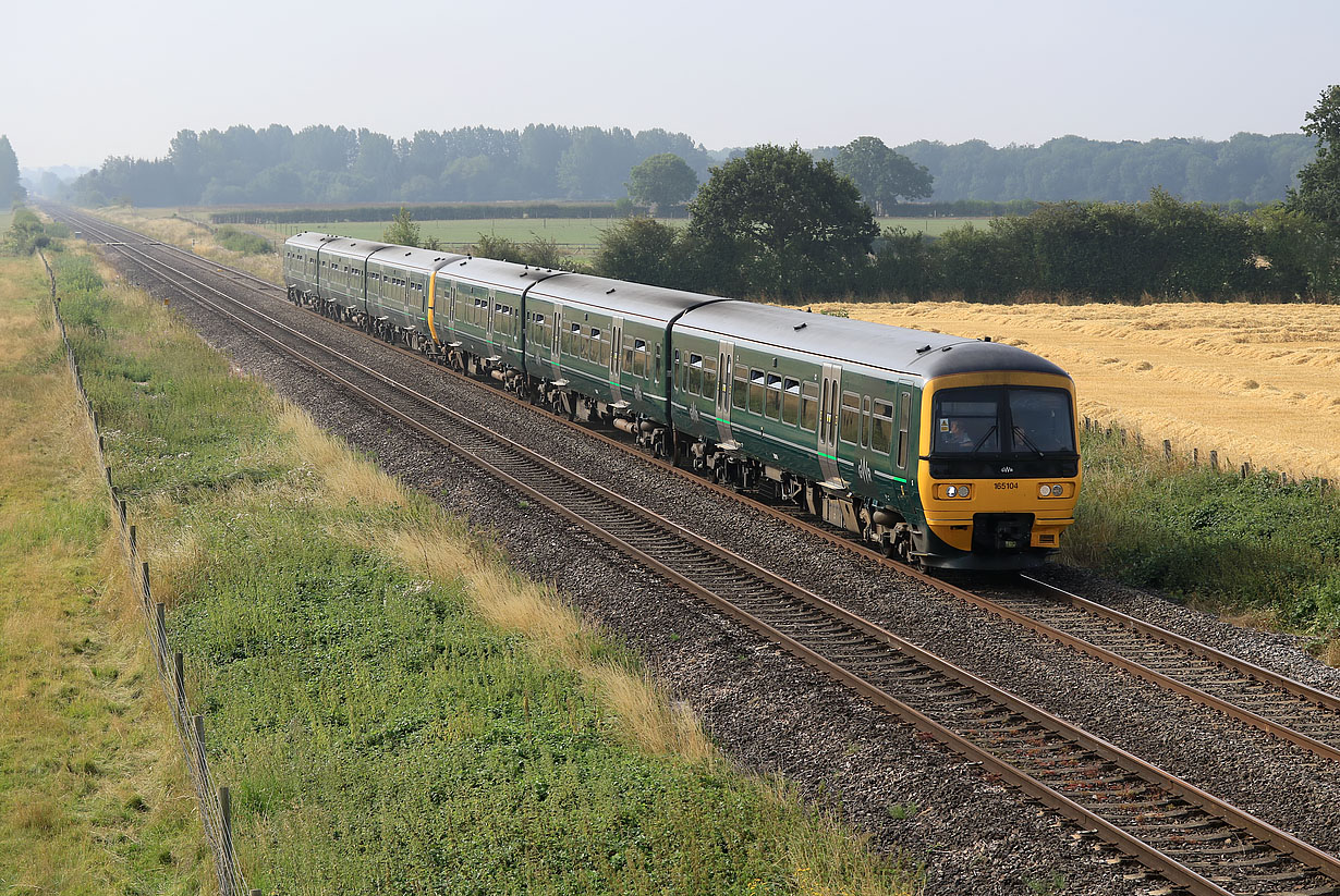 165104 & 165108 Moreton-in-Marsh (Dunstall Bridge) 6 August 2018