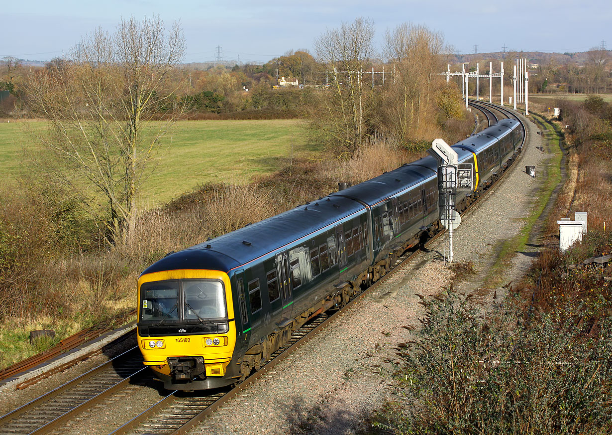 165109 & 165114 Didcot North Junction 26 November 2017