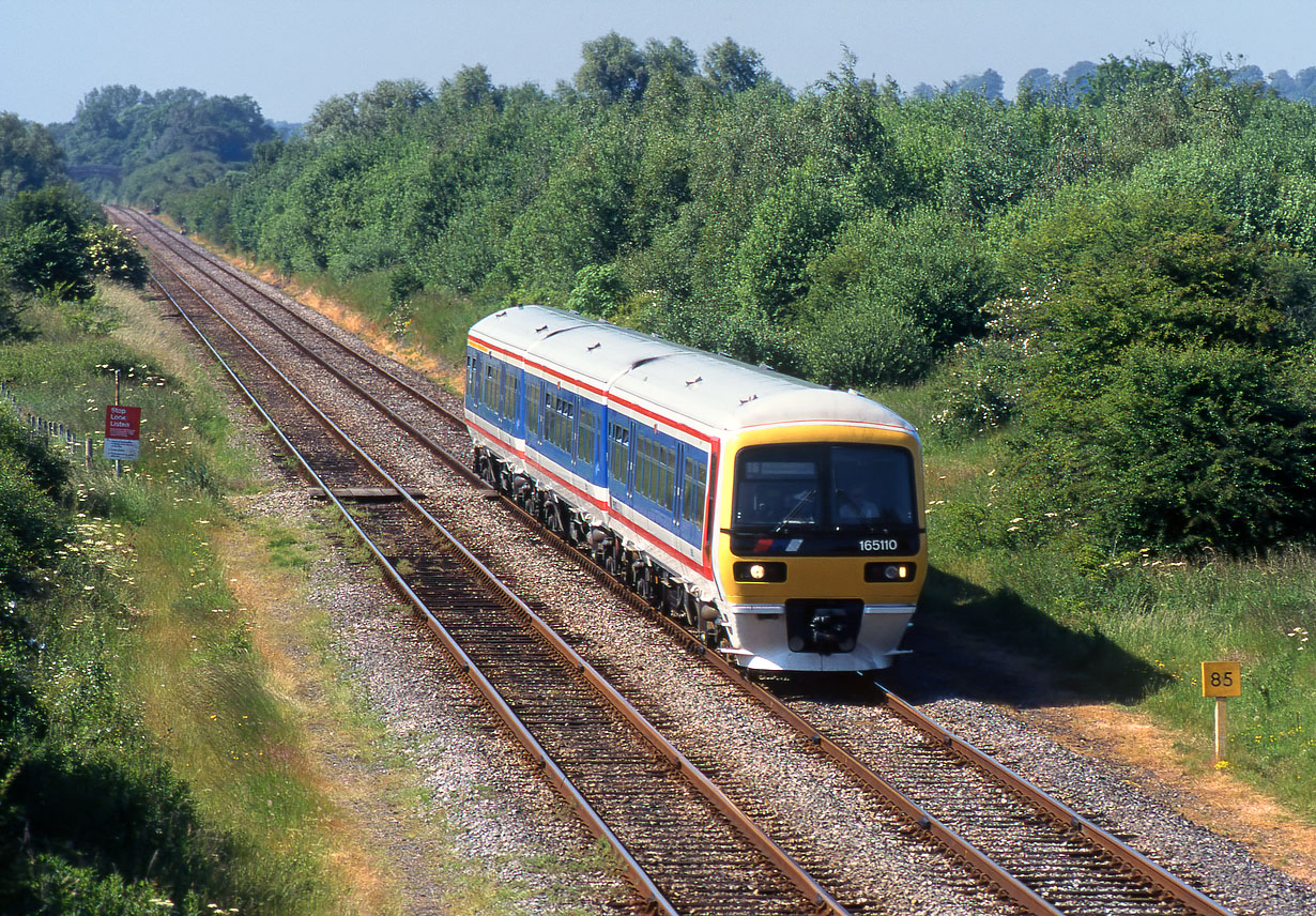 165110 Kingham 25 June 1995