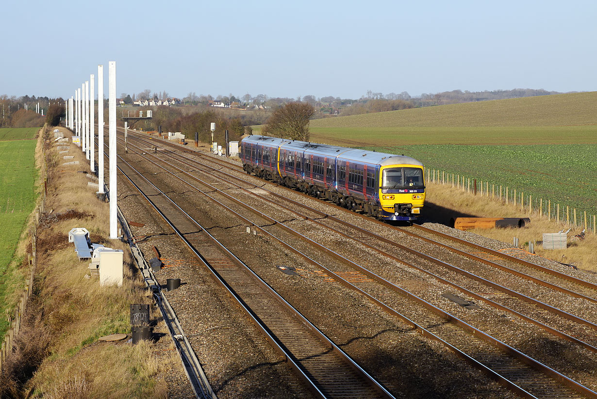 165111 & 165125 Cholsey 2 January 2015