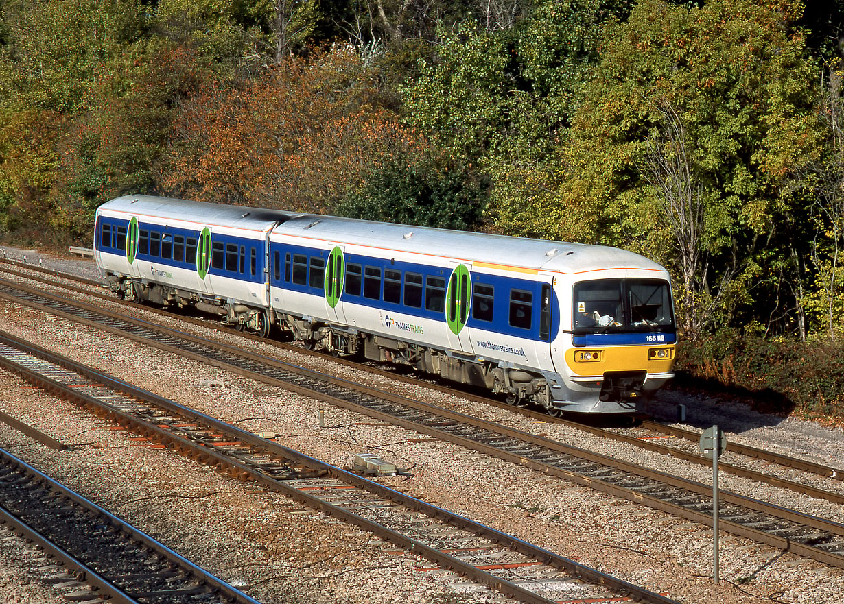 165118 South Moreton (Didcot East) 28 October 2003