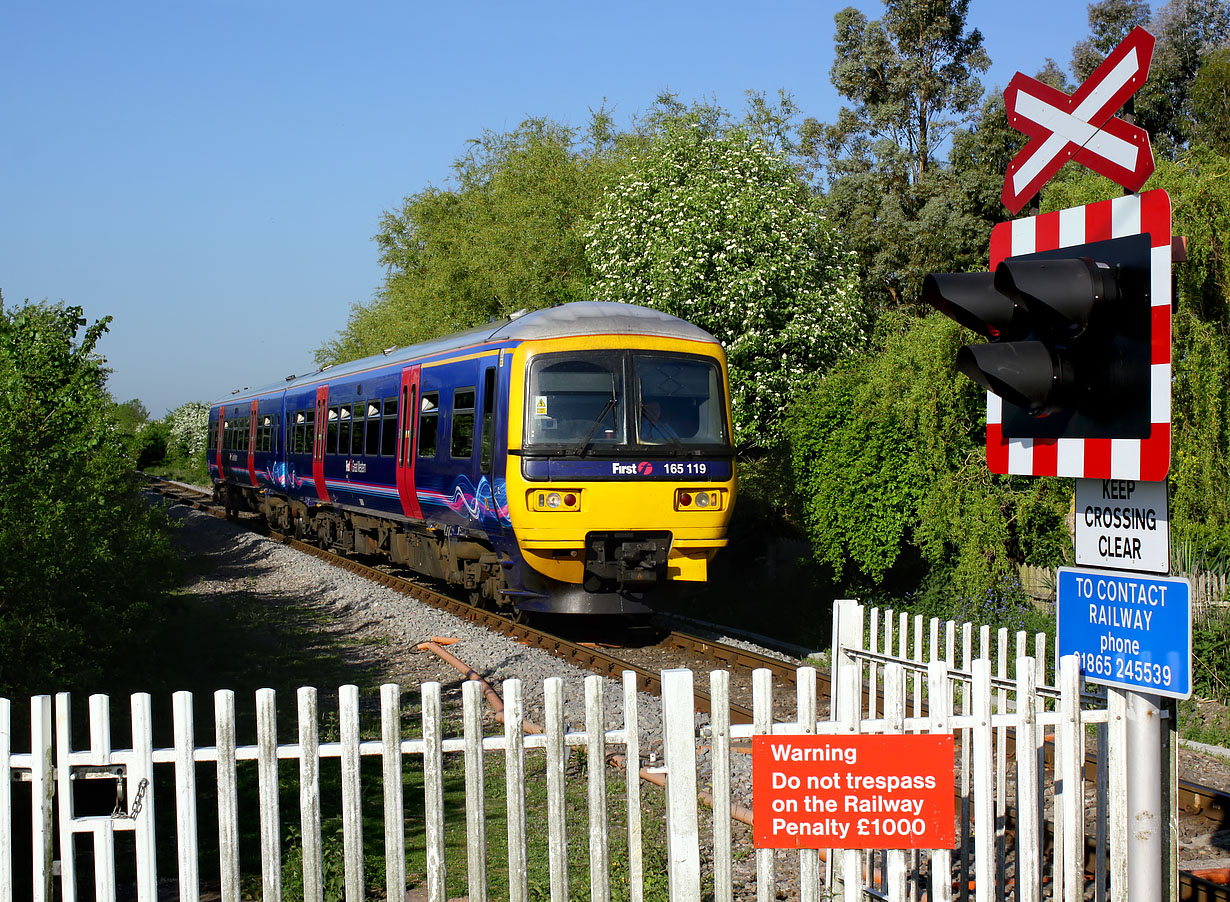 165119 Oddington 24 May 2010