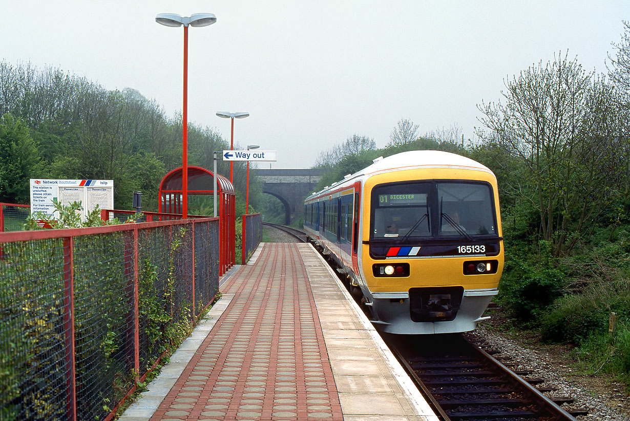 165133 Islip 30 April 1993