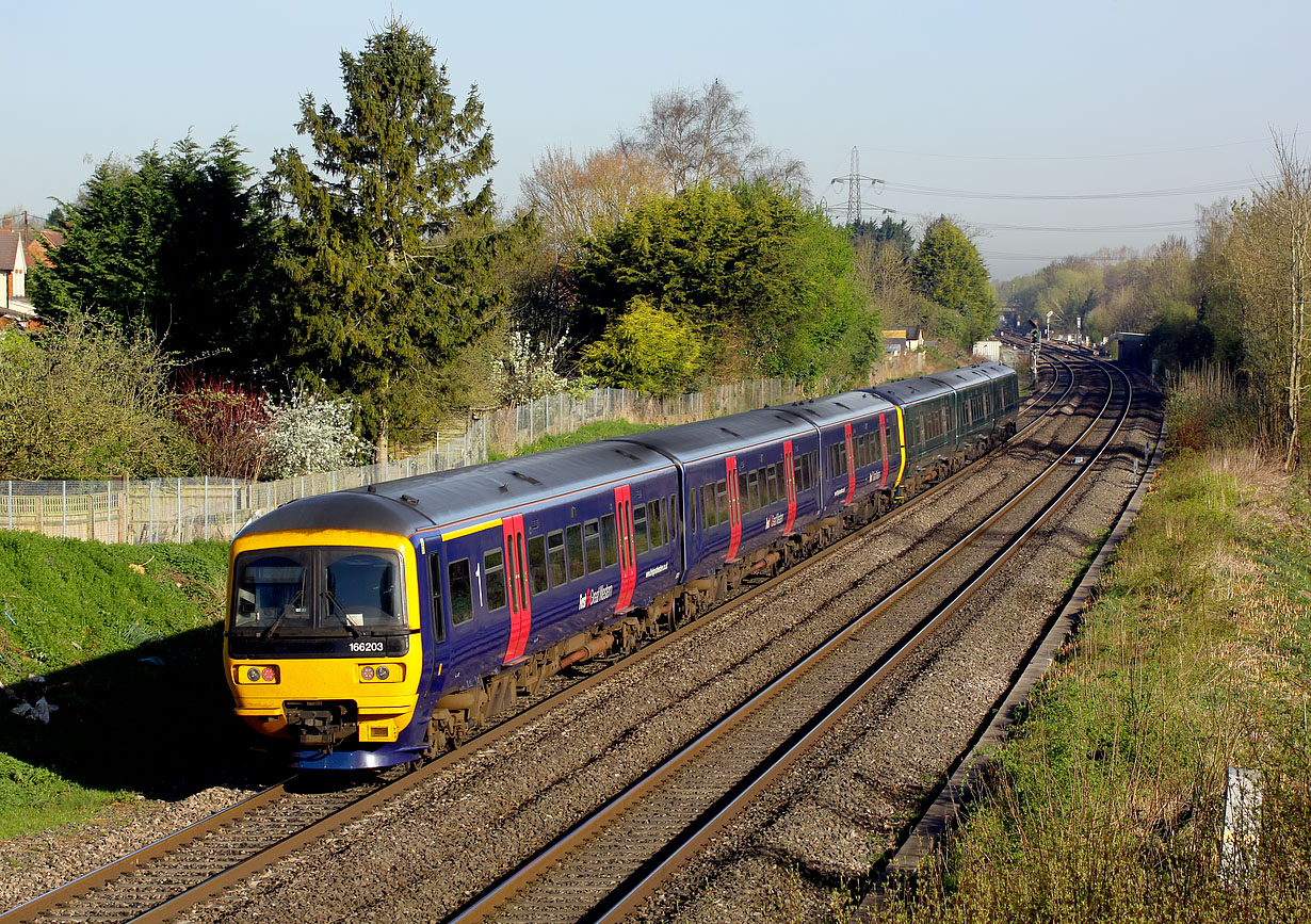 166203 & 166213 Kennington 3 April 2017