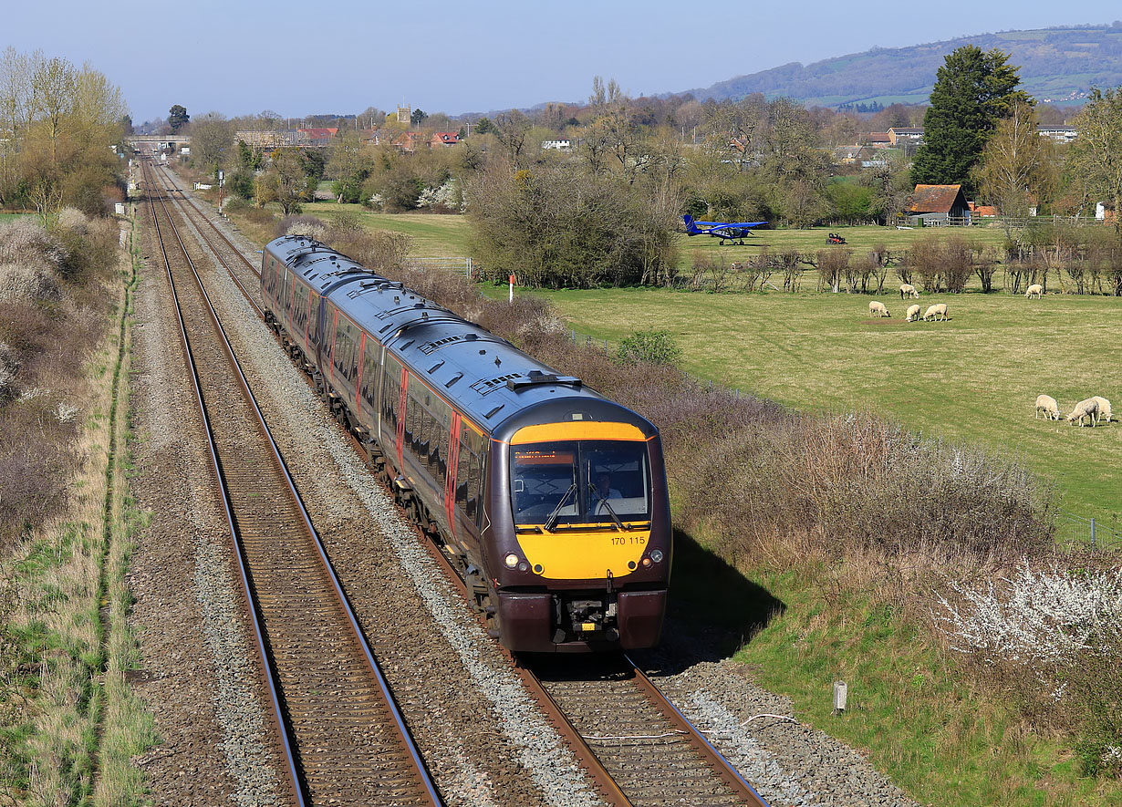 170115 & 170114 Claydon (Gloucestershire) 4 April 2023