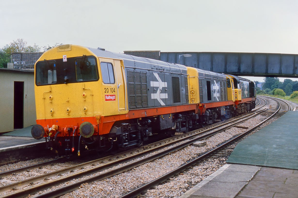 20104, 20090 & 58027 Heyford 14 September 1985