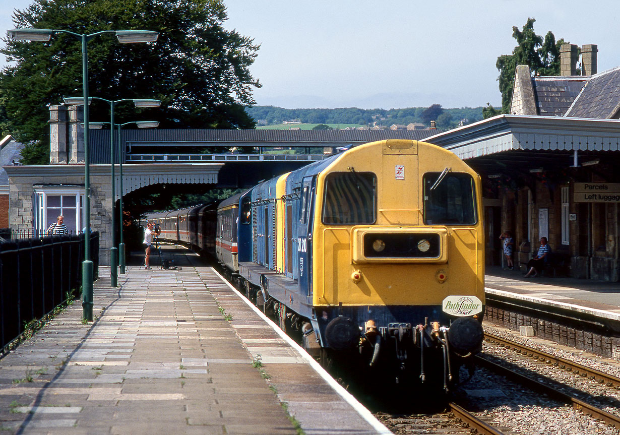 20210 & 20169 Stroud 4 August 1991