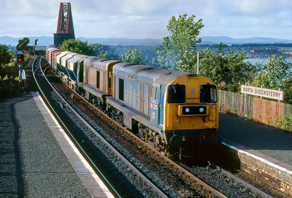 20225 & 20205 North Queensferry 16 July 1983