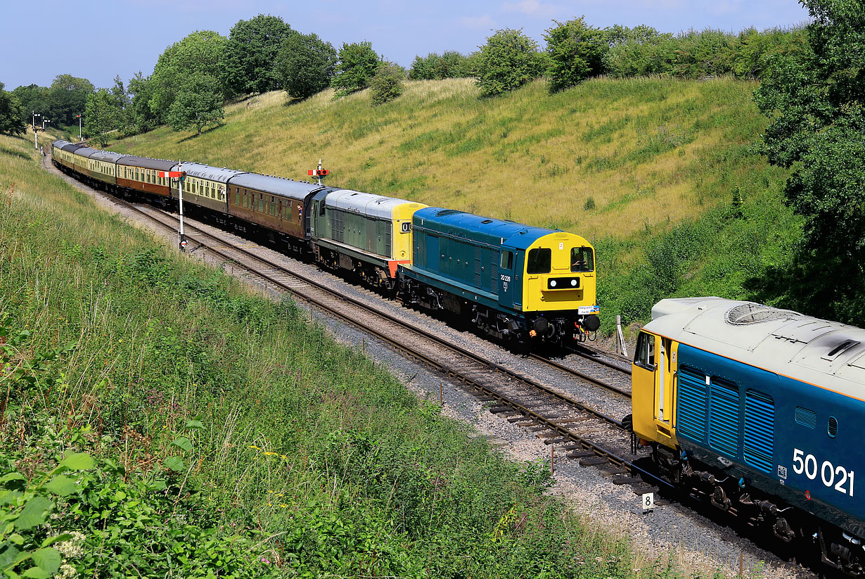20228 & 20137 Toddington 25 July 2025