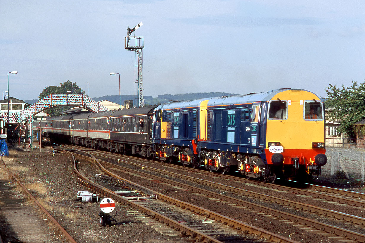 20304 & 20305 Hexham 14 September 1996