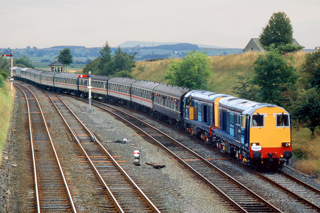 20304 & 20305 Settle Junction 14 September 1996