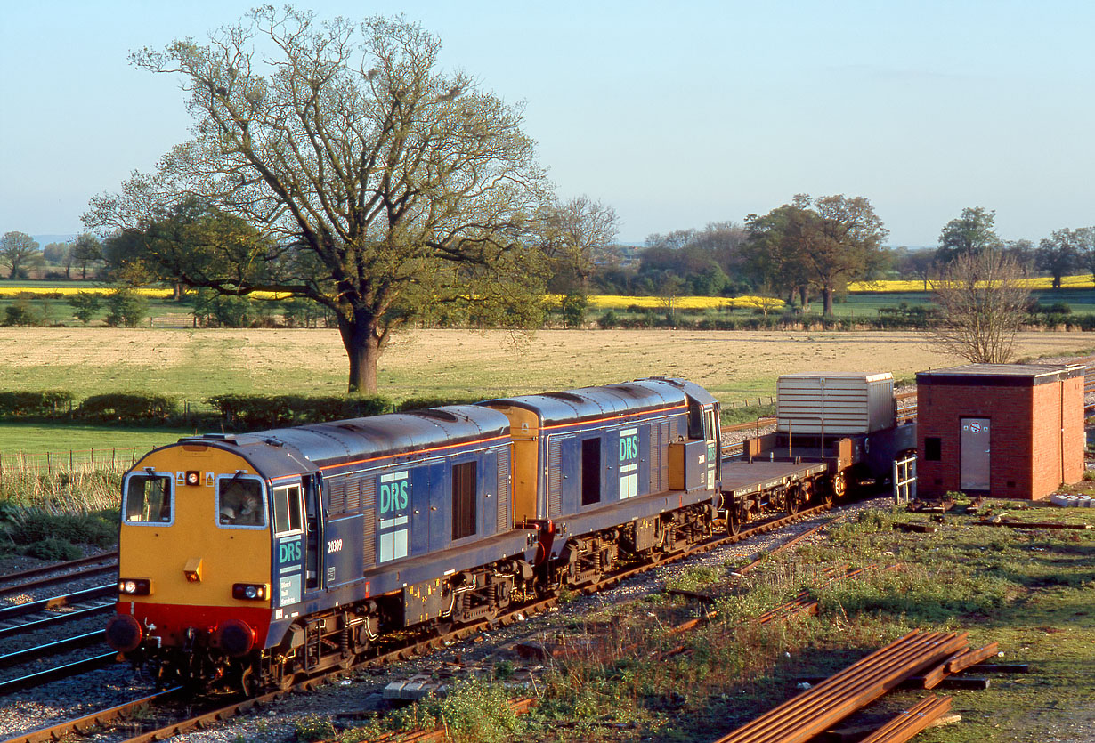 20309 & 20311 Spetchley 30 April 1999