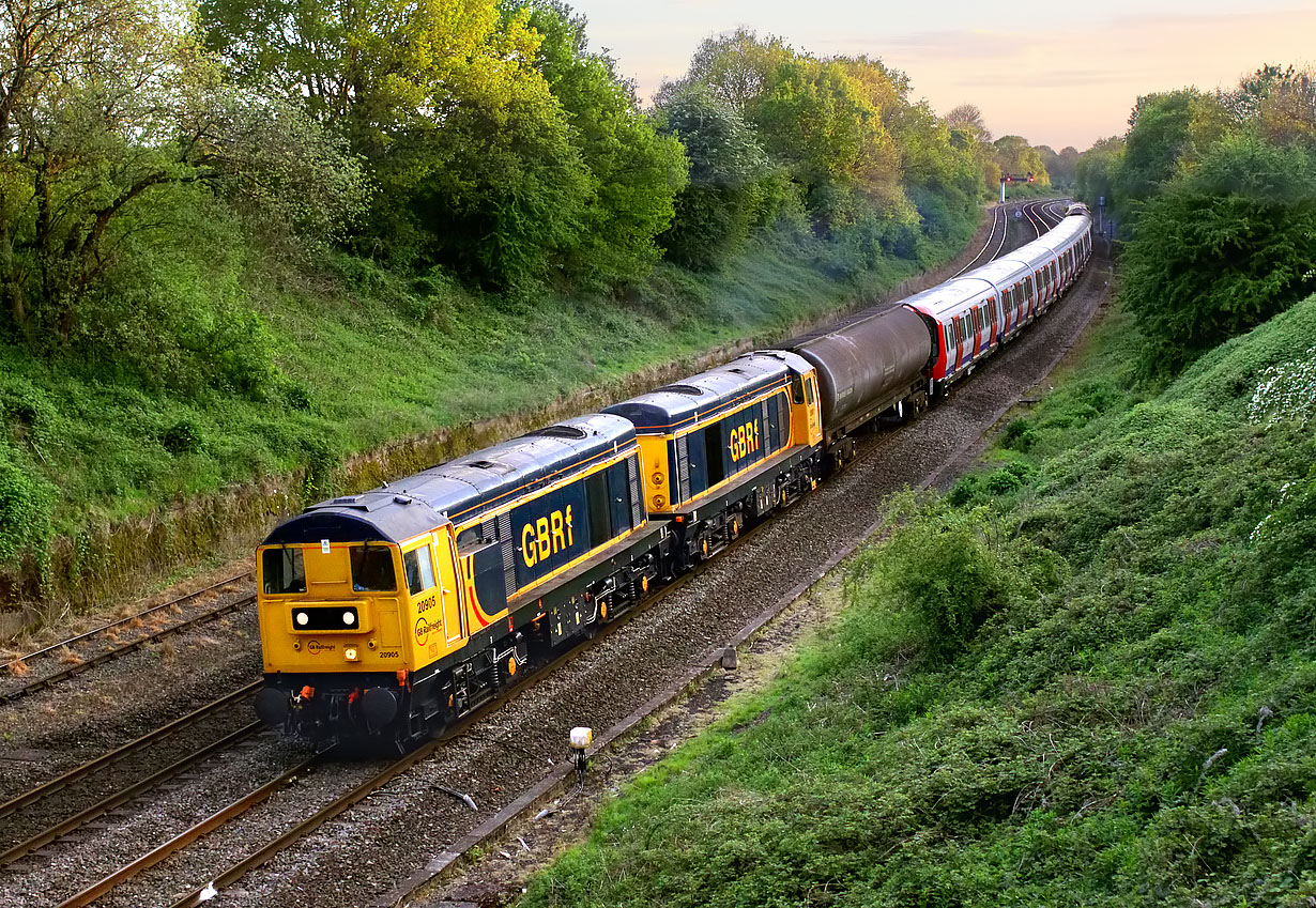 20905 & 20901 Hatton 11 May 2015