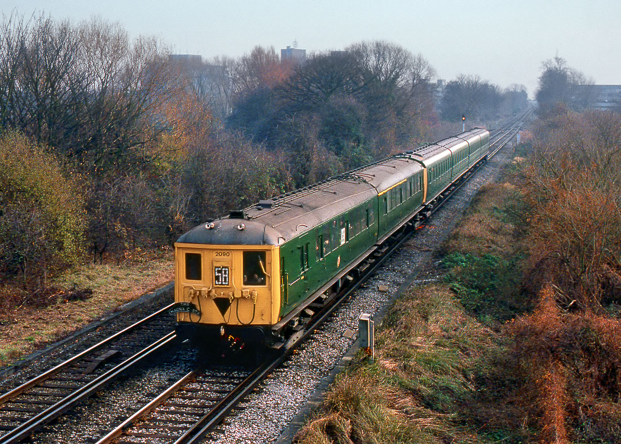 2090 & 4732 Staines Moor 10 December 1989