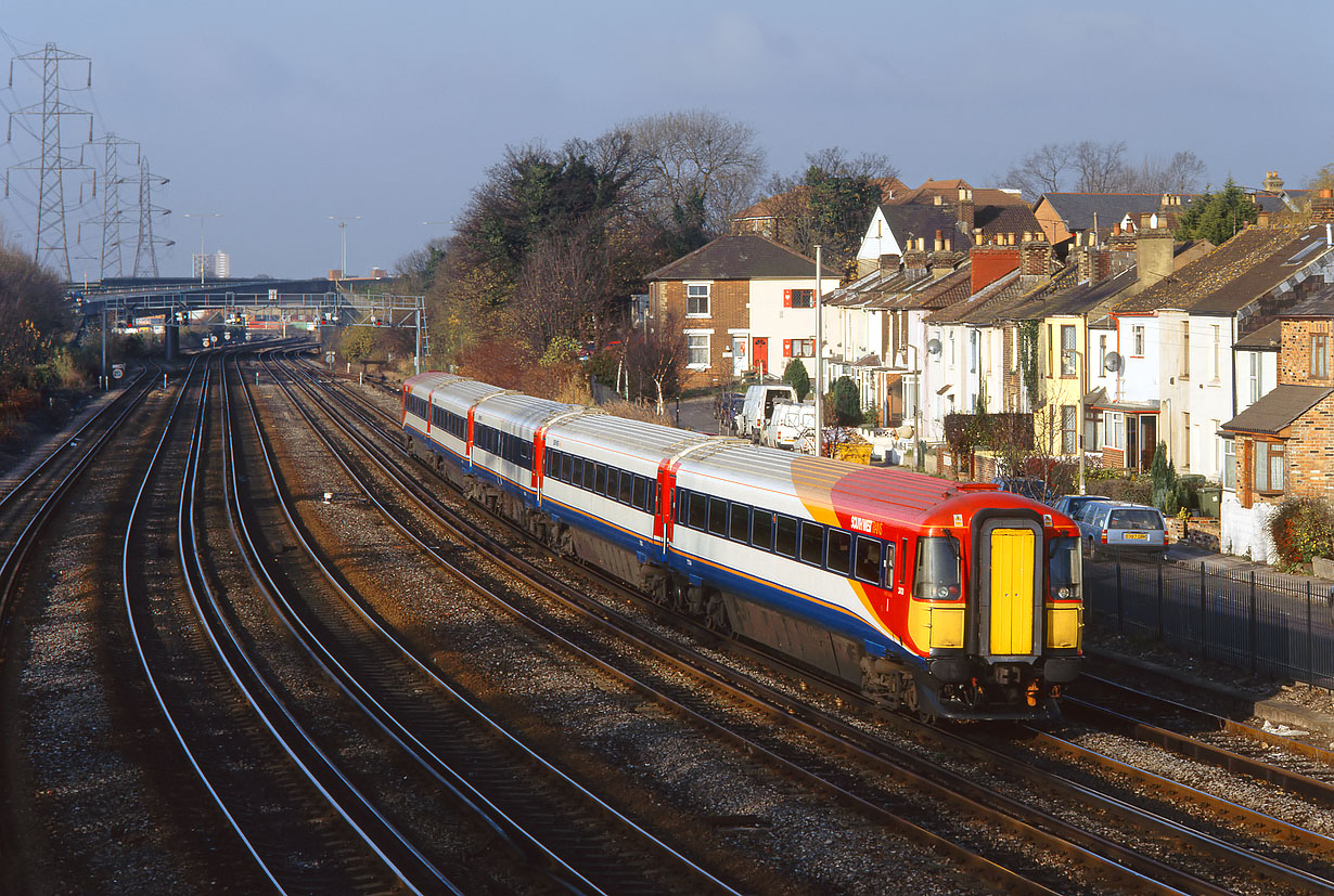 2413 Southampton 2 December 1998