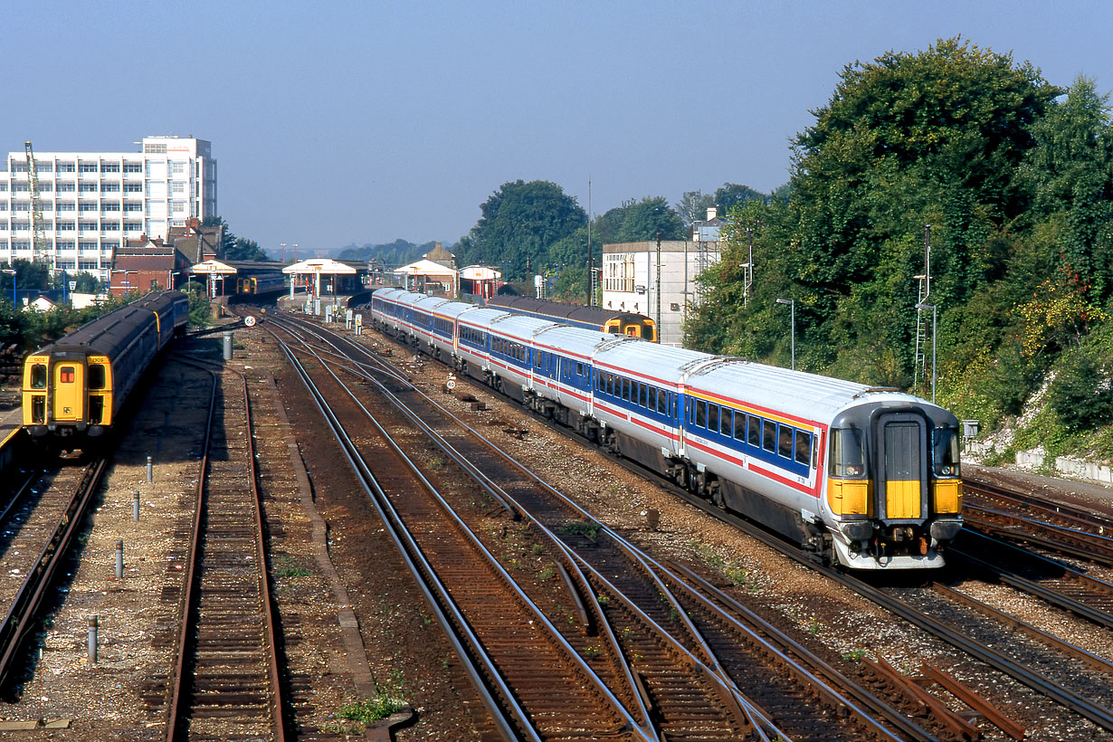 2417 & 2410 Basingstoke 30 August 1998