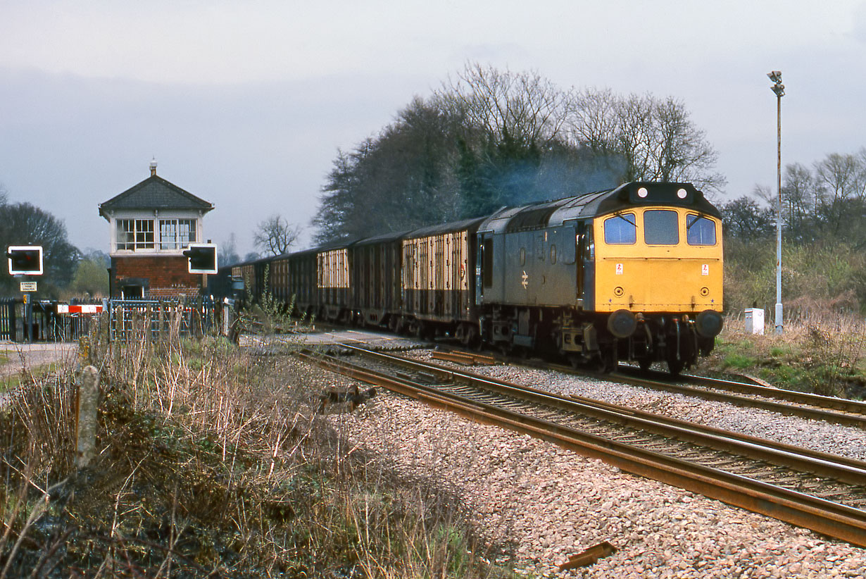 25327 Awre 3 April 1982