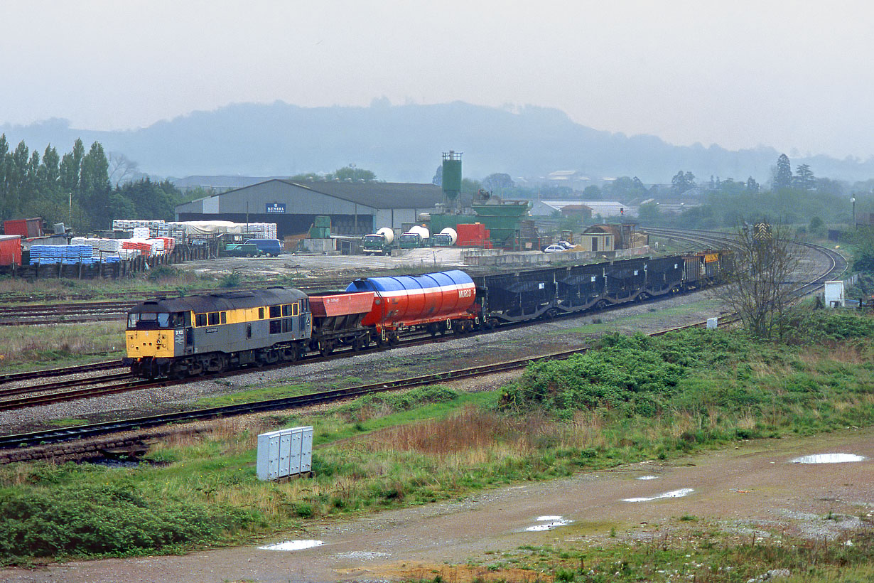 31102 Gloucester 27 April 1993