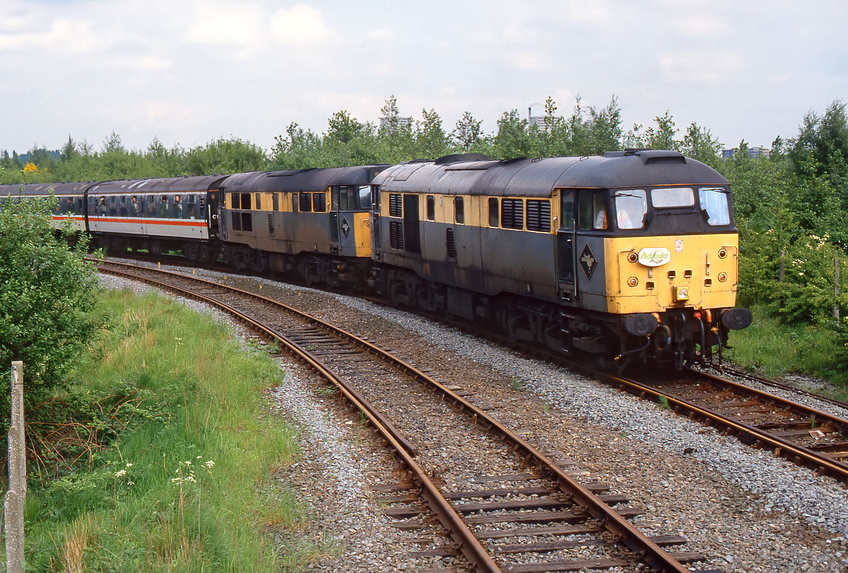 31110 & 31185 Oxley Chord 28 May 1994