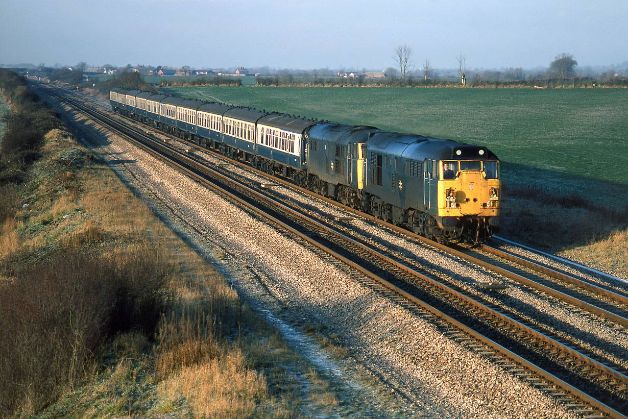 31127 & 31226 Denchworth (Circourt Bridge) 5 January 1985