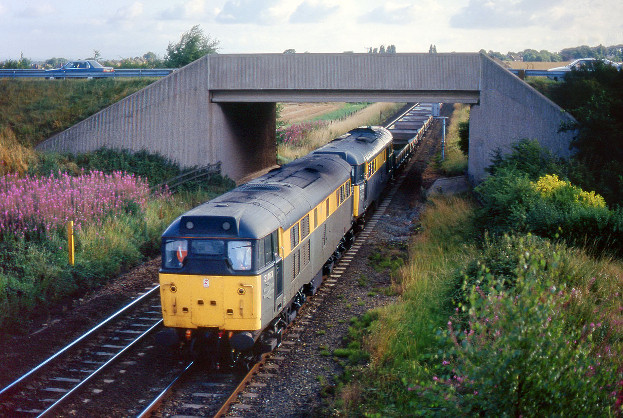 31163 & 31159 Daresbury 28 July 1992