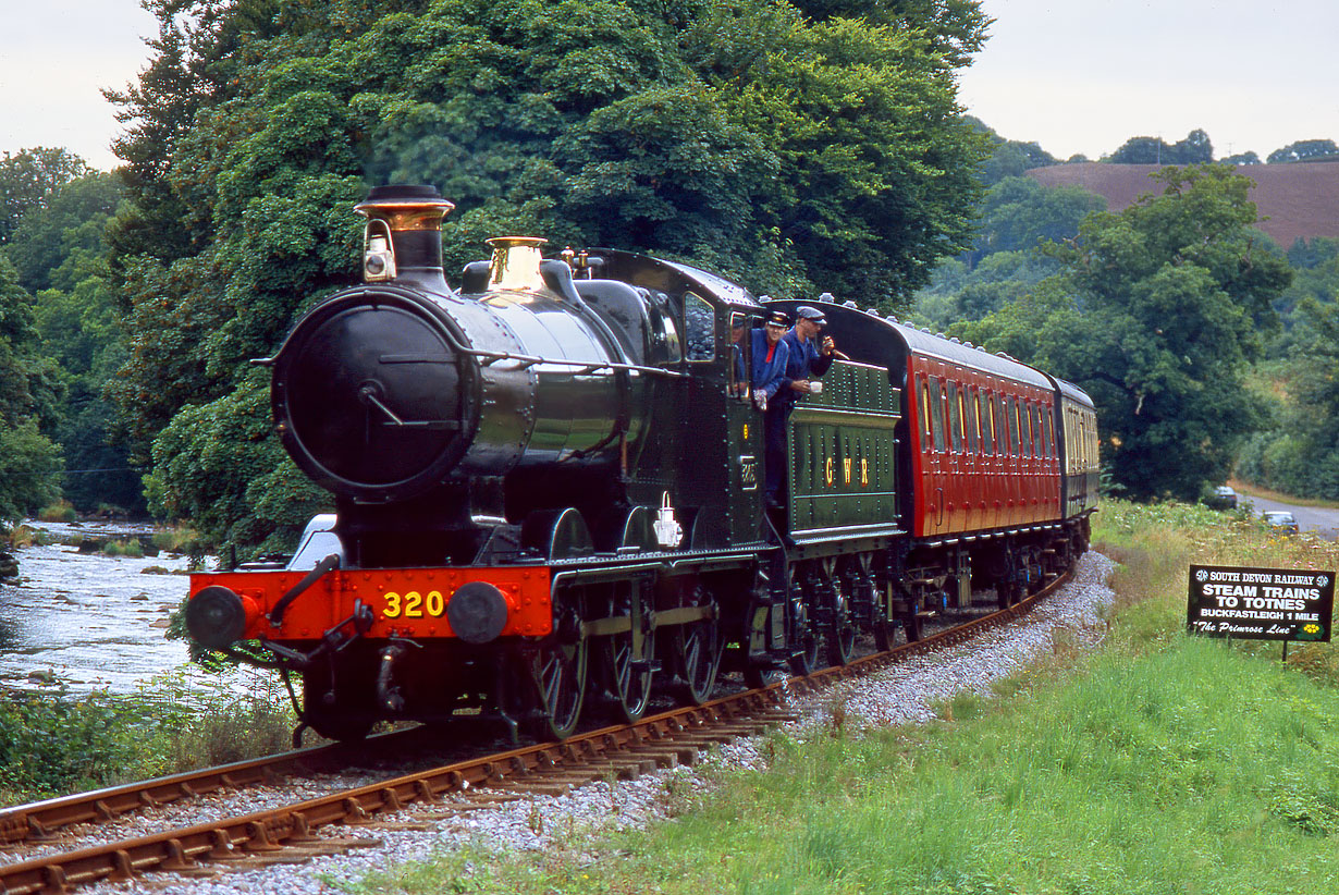 3205 Caddaford 11 August 1999