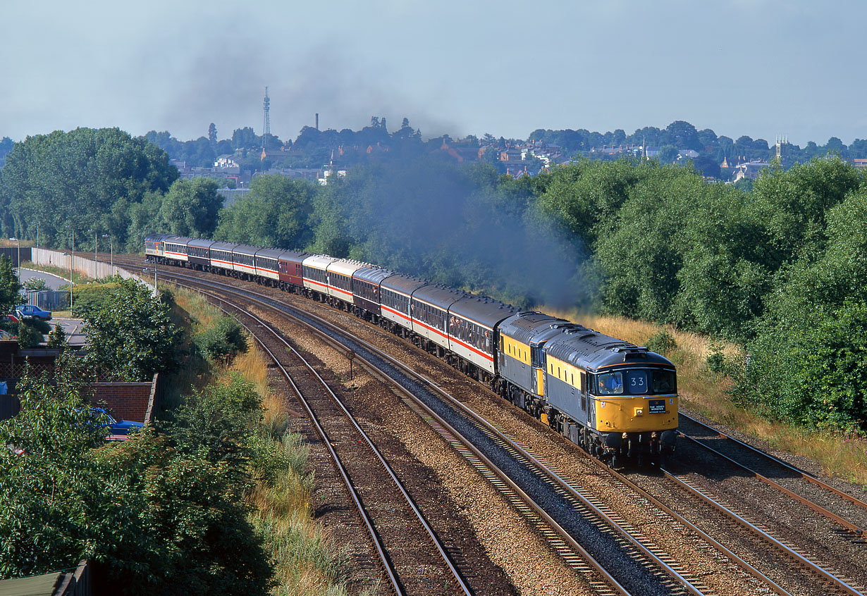 33019 & 33057 Banbury 29 July 1995