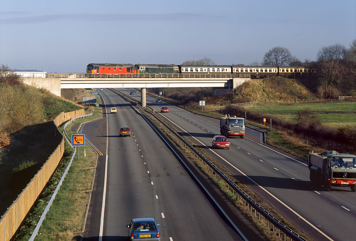 33021 & 33103 Ashby-de-la-Zouch 20 November 1999