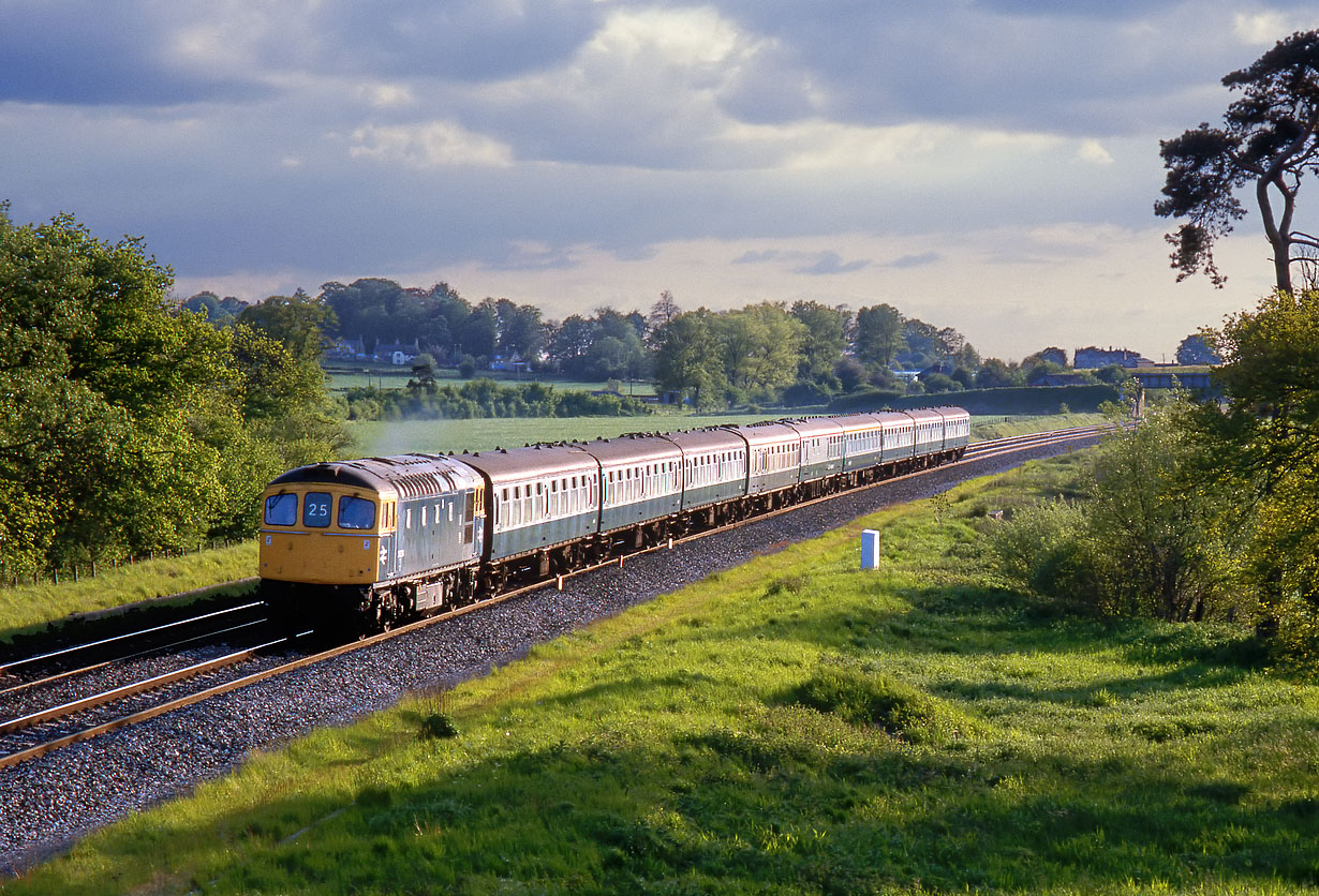 33034 Shrivenham (Ashbury Crossing) 29 May 1986