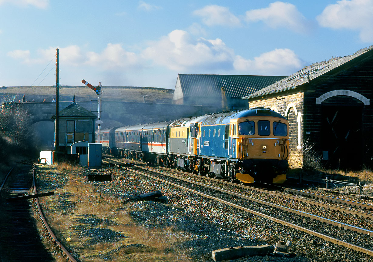 33116 & 33051 Whitwell 15 February 1997