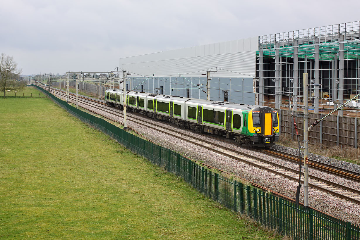 350234 Barby Nortoft 4 April 2015