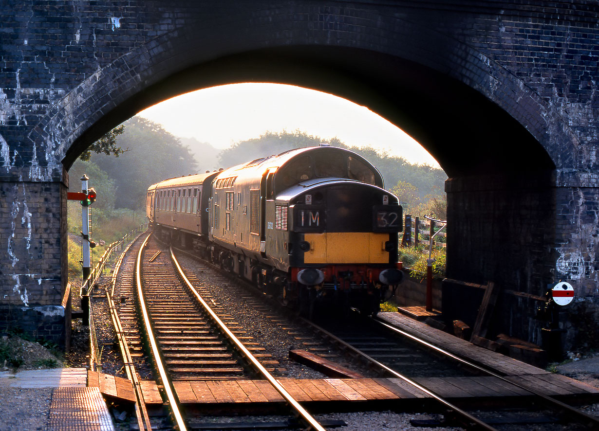 37032 Weybourne 26 September 1998