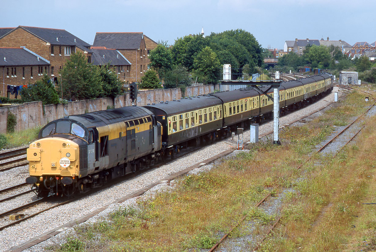 37038 Long Dyke Junction 6 July 2002